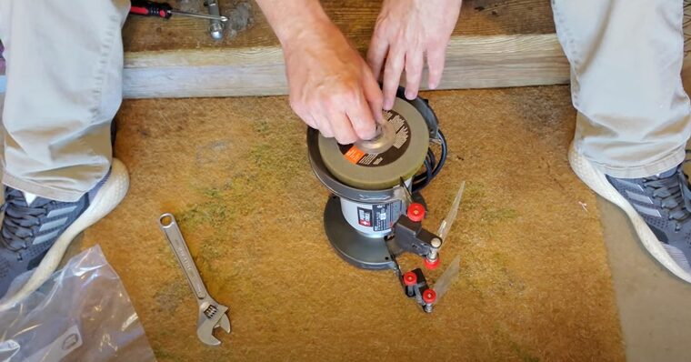 GRINDING WHEEL INSTALLATION